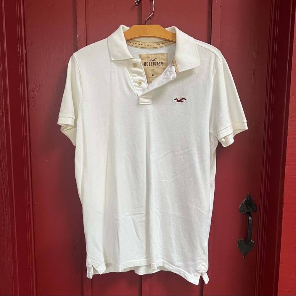 Hollister Men's Cream Polo Shirt